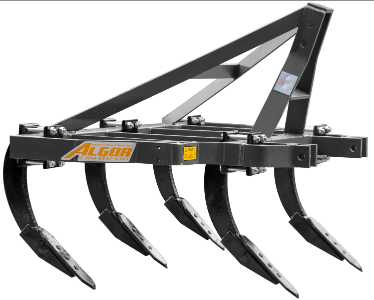 Arado Subsolador com Pino Fusível para descompactação profunda de solo e aeração.