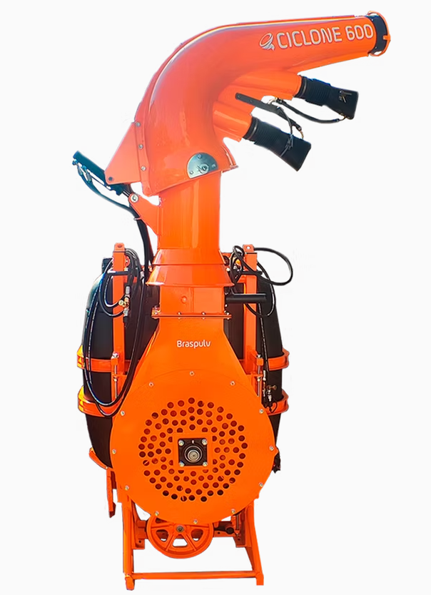 Pulverizador agrícola Ciclone 600 Braspulv de alto volume com duto de ar regulável.